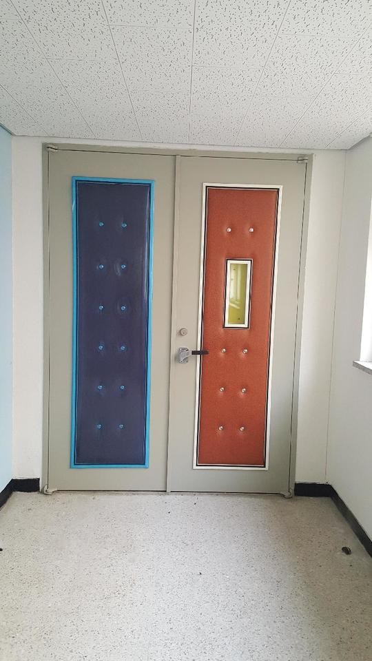 학교 강당